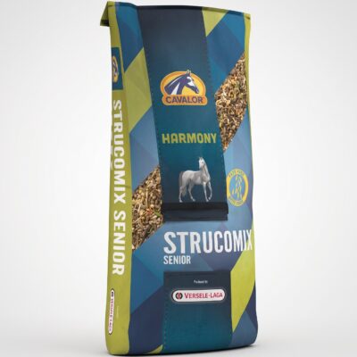 Sac de hrana cai seniori Cavalor Strucomix 20kg produs de Versele Laga